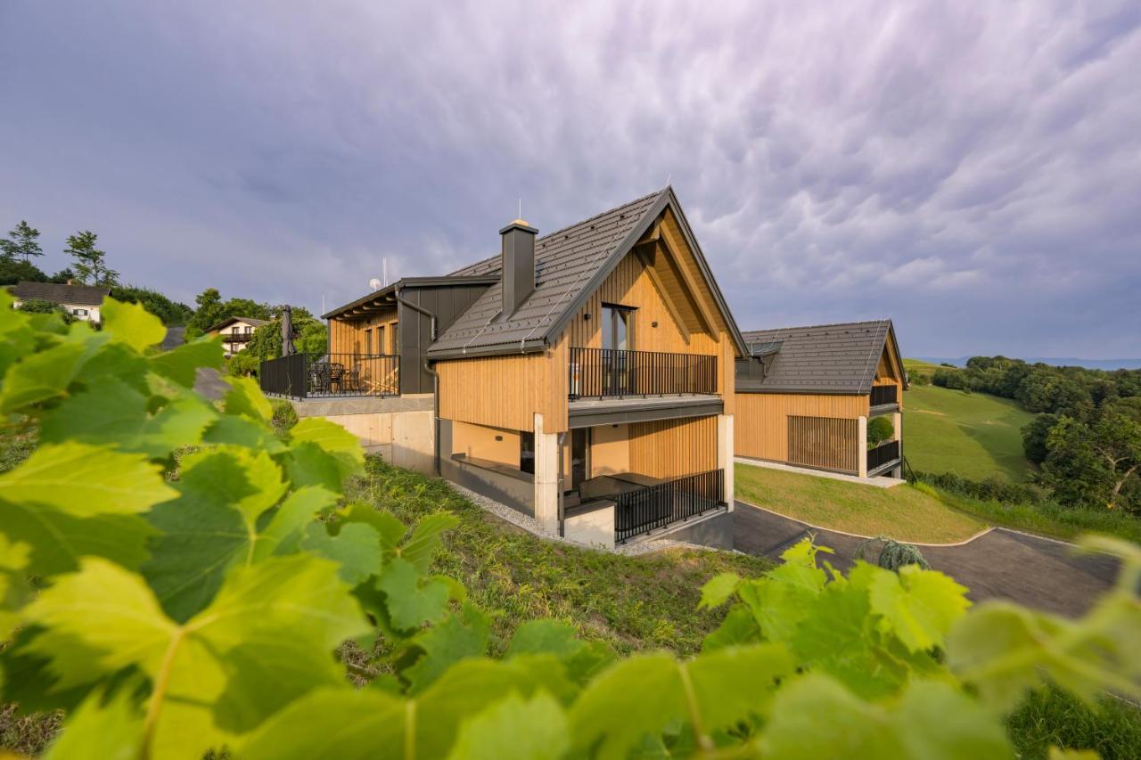 Weinzeit Chalets Gamlitz Exterior photo